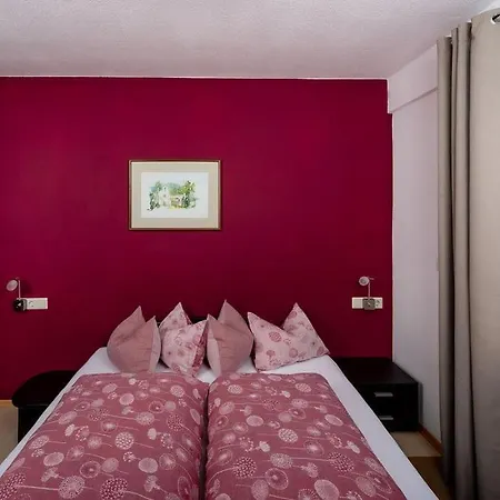 Ferien Im Paradies - Vera Höchst